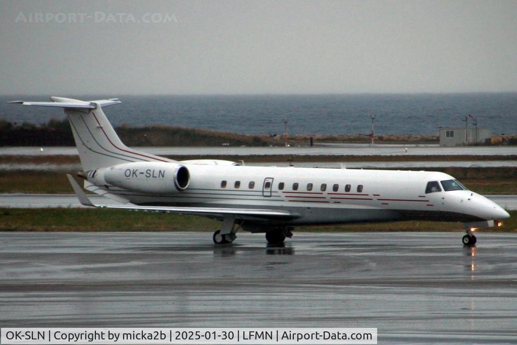 OK-SLN, 2004 Embraer EMB-135BJ Legacy 600 C/N 14500796, Taxiing, new livery