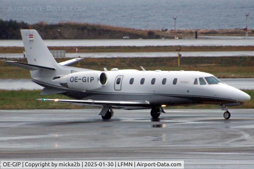 OE-GIP, Cessna 560 XL C/N 560-6137, Taxiing