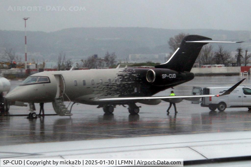 SP-CUD, Bombardier BD-100-1A10 Challenger 3500 C/N 20957, Parked