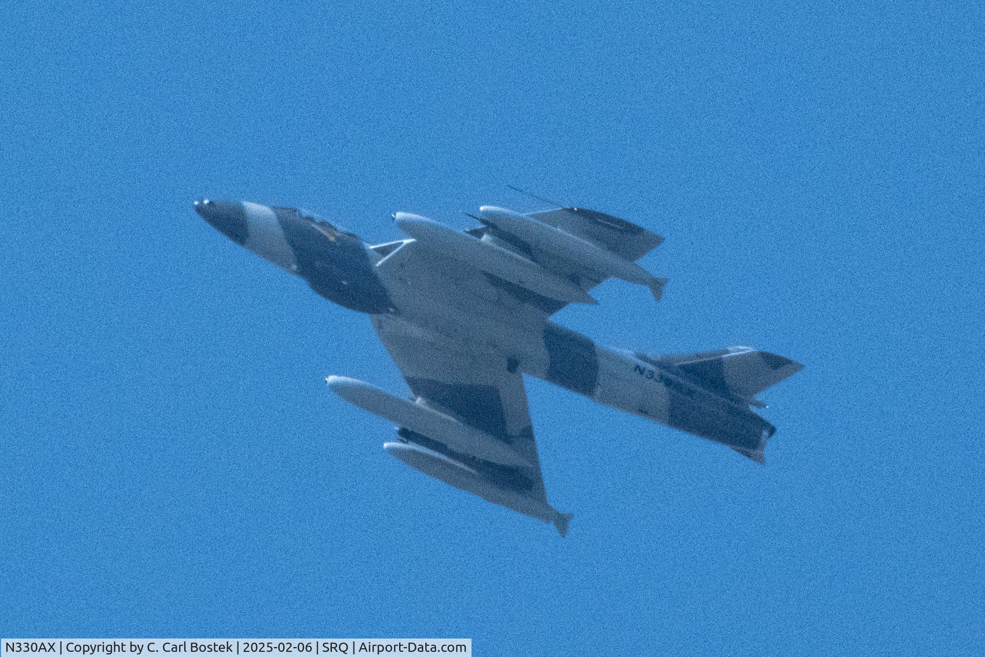 N330AX, Hawker Hunter F.58 C/N 41H-697457, Departing Sarasota International