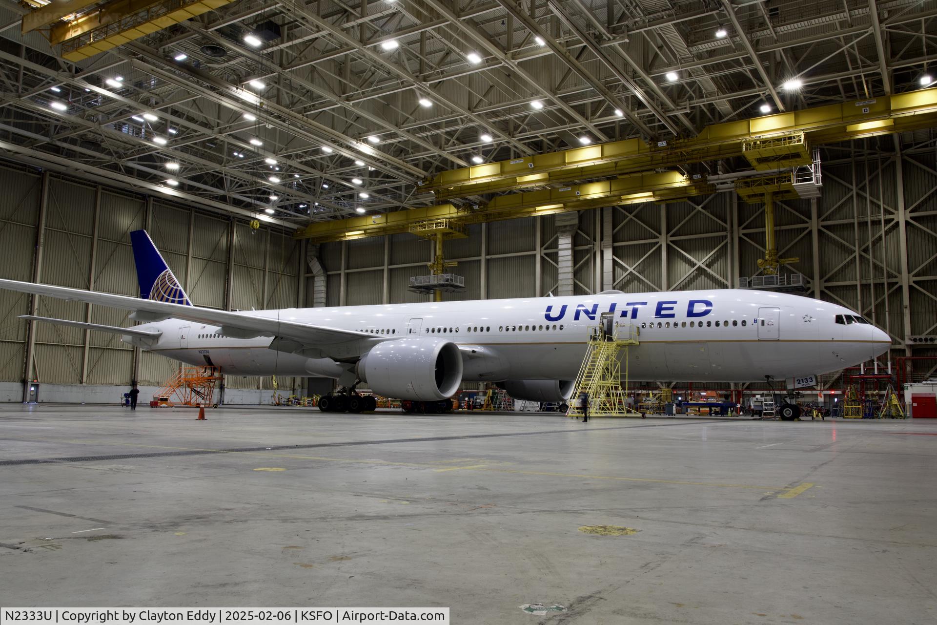 N2333U, 2016 Boeing 777-300/ER C/N 62644, SFO 2025