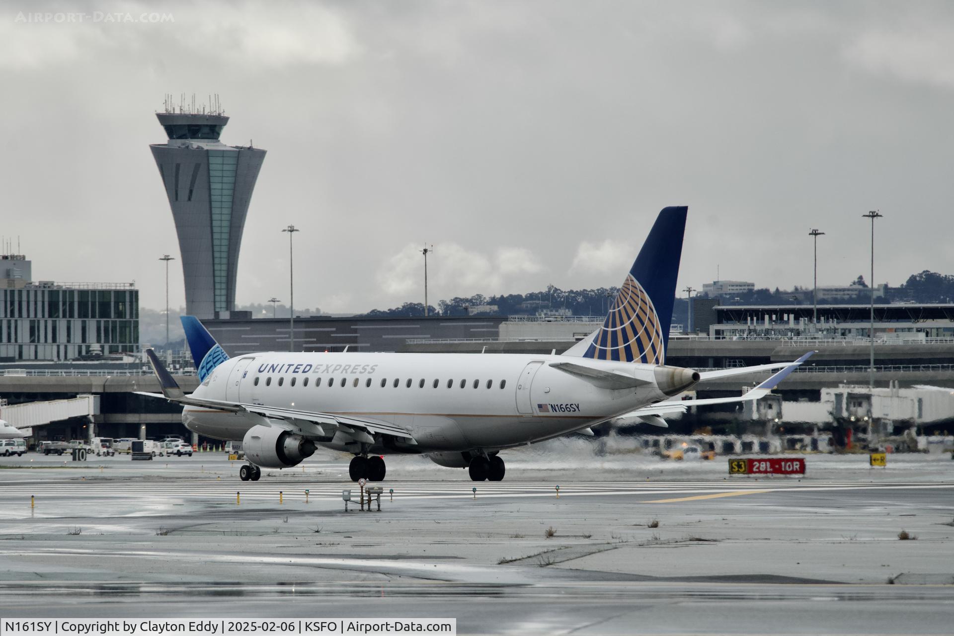 N161SY, 2016 Embraer 175LR (ERJ-170-200LR) C/N 17000569, Departing runway 10 SFO 2025