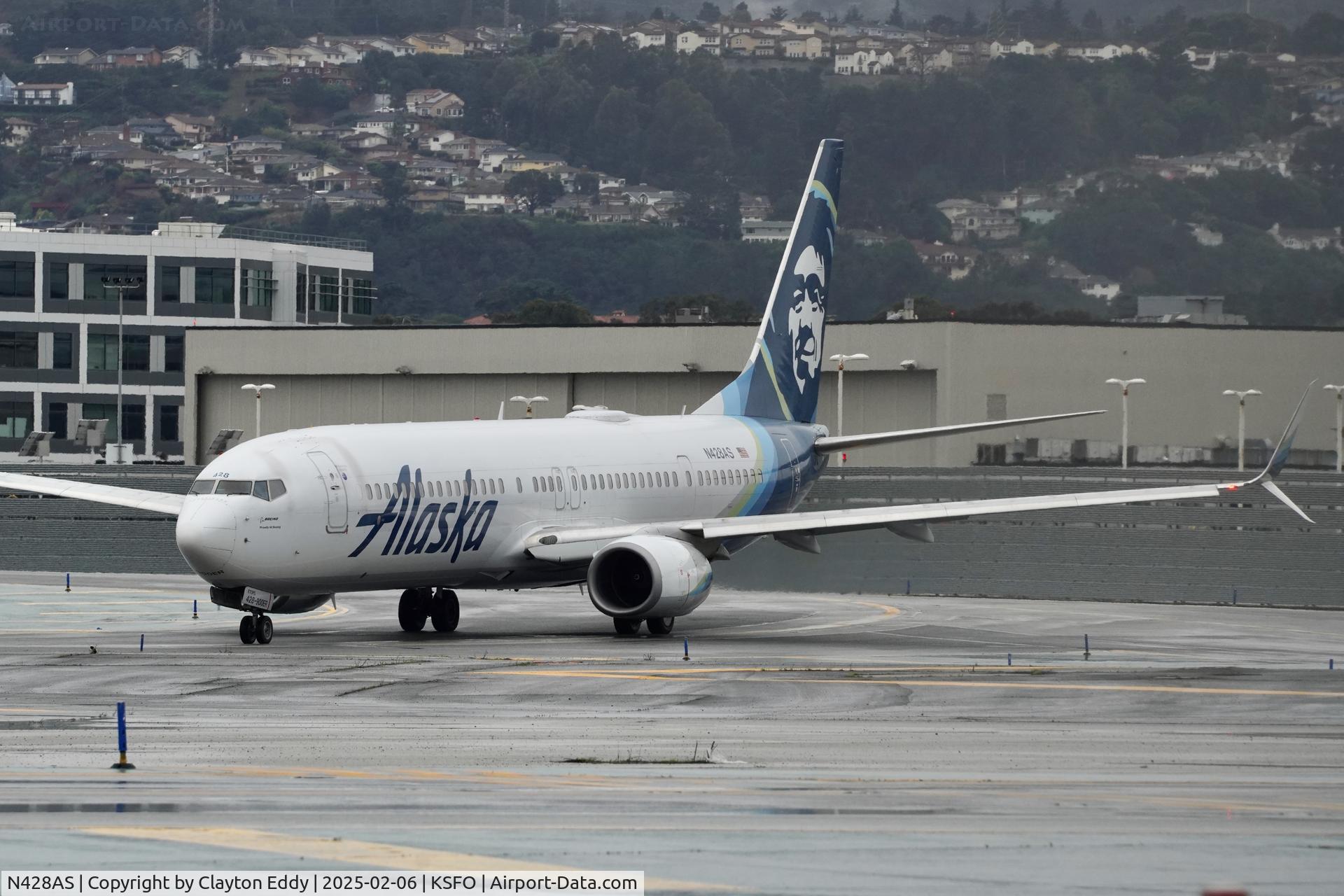 N428AS, 2016 Boeing 737-990/ER C/N 36353, Departing runway 10 SFO 2025