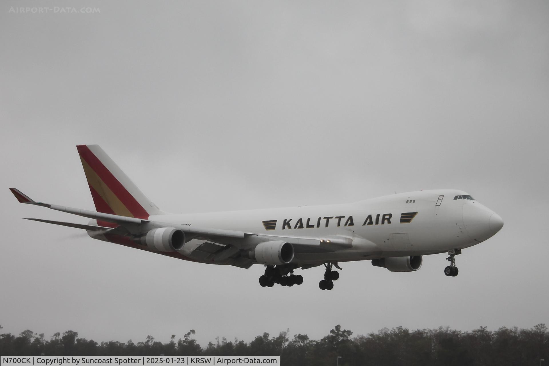 N700CK, 1997 Boeing 747-4R7F/SCD C/N 25868, Kalitta Flight 625 arrives on Runway 6 at Southwest Florida International Airport following a weather diversion on a flight from Ted Stevens Anchorage International Airport to Miami International Airport