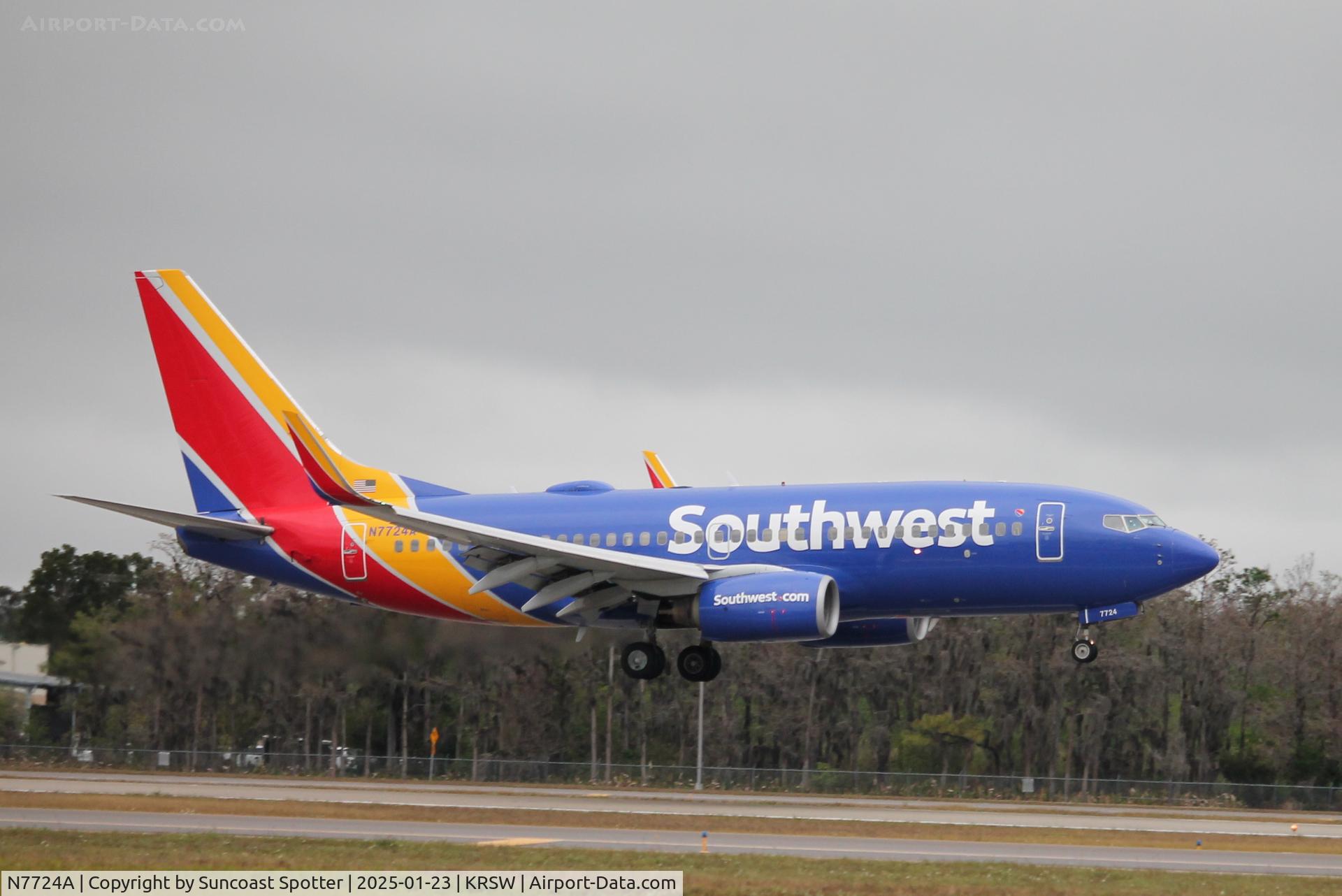 N7724A, 2009 Boeing 737-7BD C/N 36725, Southwest Flight 2516 arrives on Runway 6 at Southwest Florida International Airport following flight from St Louis Lambert International Airport
