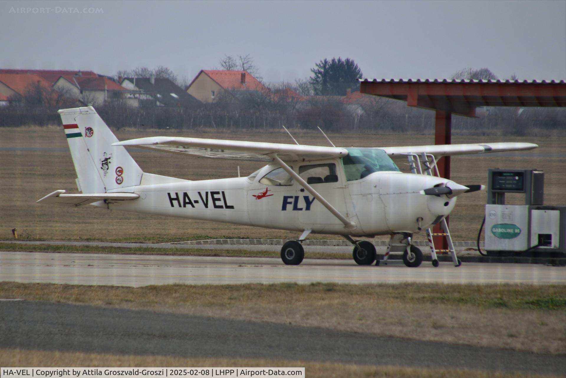 HA-VEL, 1969 Reims F172H Skyhawk C/N 0534, LHPP - Pécs-Pogány Airport, Hungary