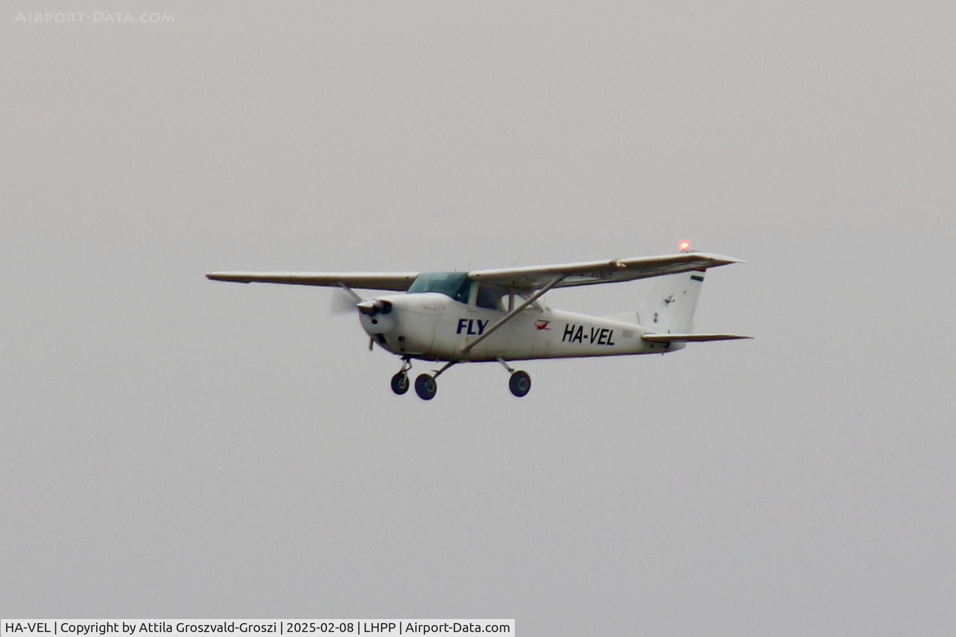 HA-VEL, 1969 Reims F172H Skyhawk C/N 0534, LHPP - Pécs-Pogány Airport, Hungary
