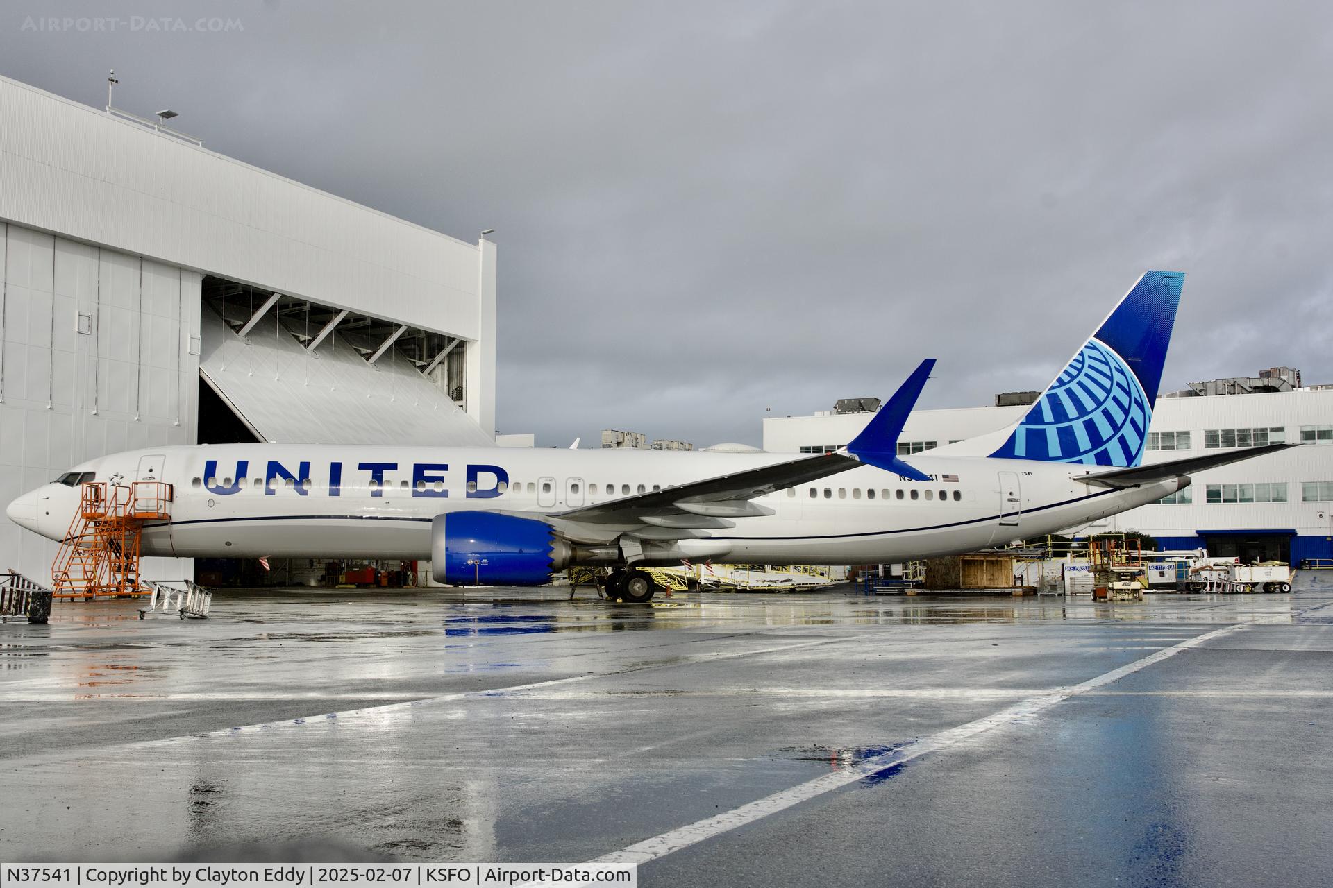 N37541, 2022 Boeing 737-9 MAX C/N 64469, SFO 2025