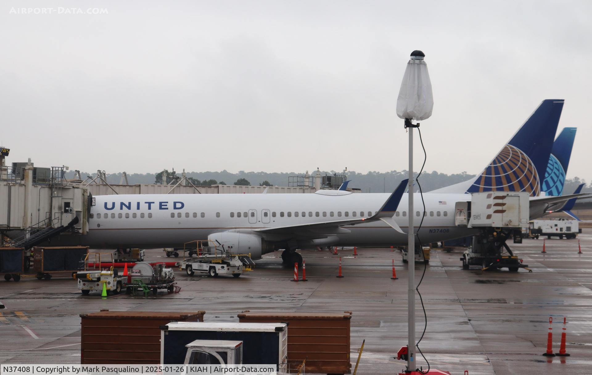 N37408, 2001 Boeing 737-924 C/N 30125, Boeing 737-924