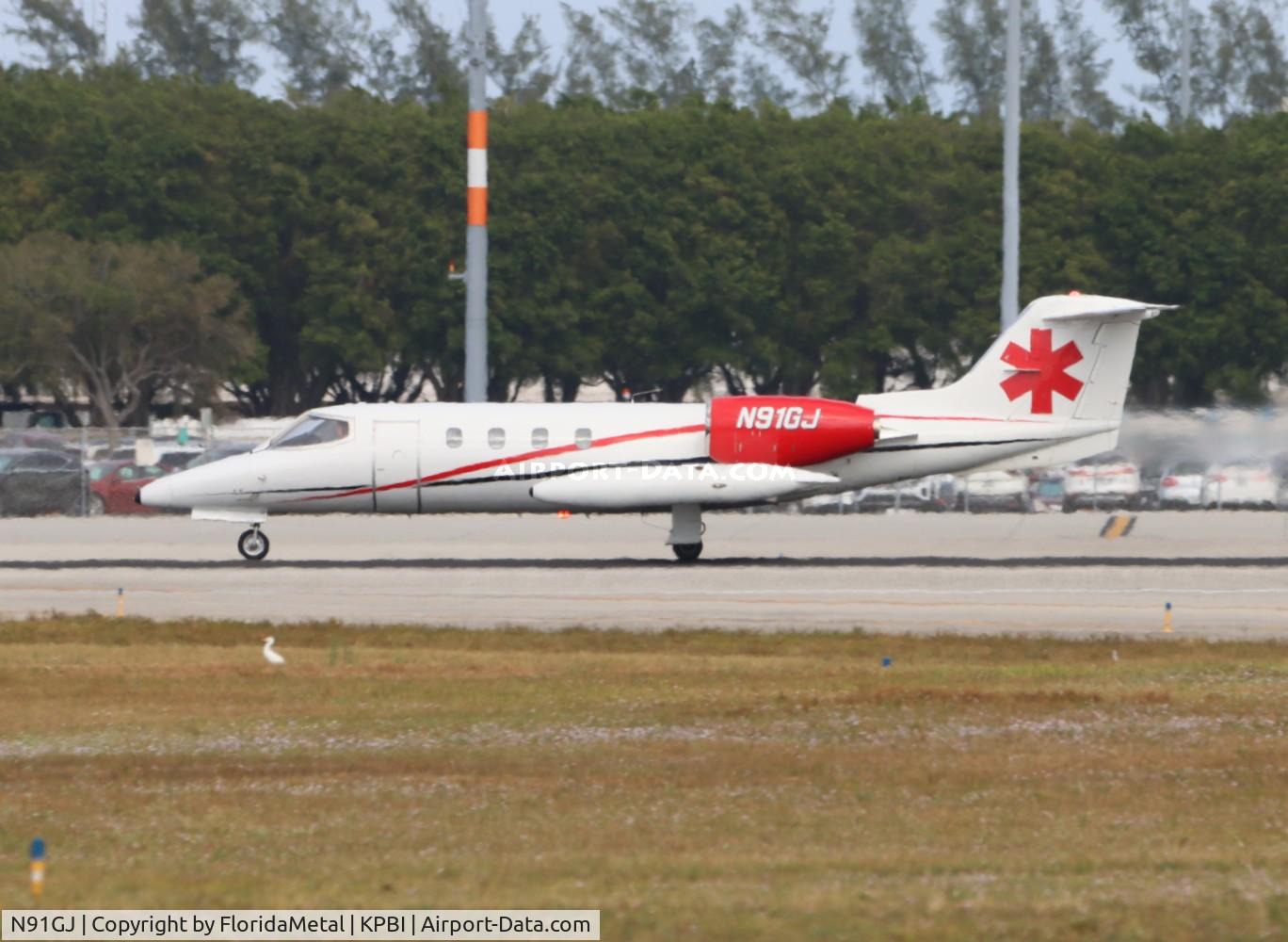 N91GJ, 1975 Gates Learjet 35 C/N 032, Lear 35 zx pbi-mde 
