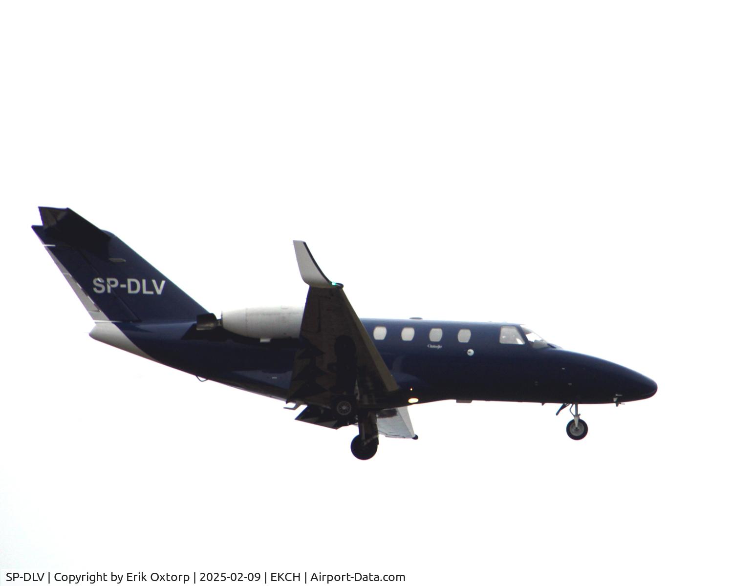 SP-DLV, 1998 Cessna 525 CitationJet CJ1 C/N 525-0279, SP-DLV landing rw 04L