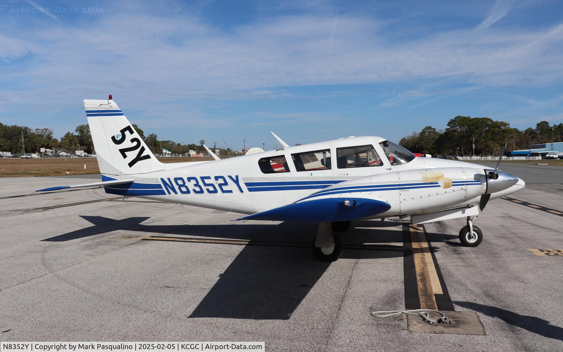 N8352Y, 1967 Piper PA-30 Twin Comanche C/N 30-1499, Piper PA-30