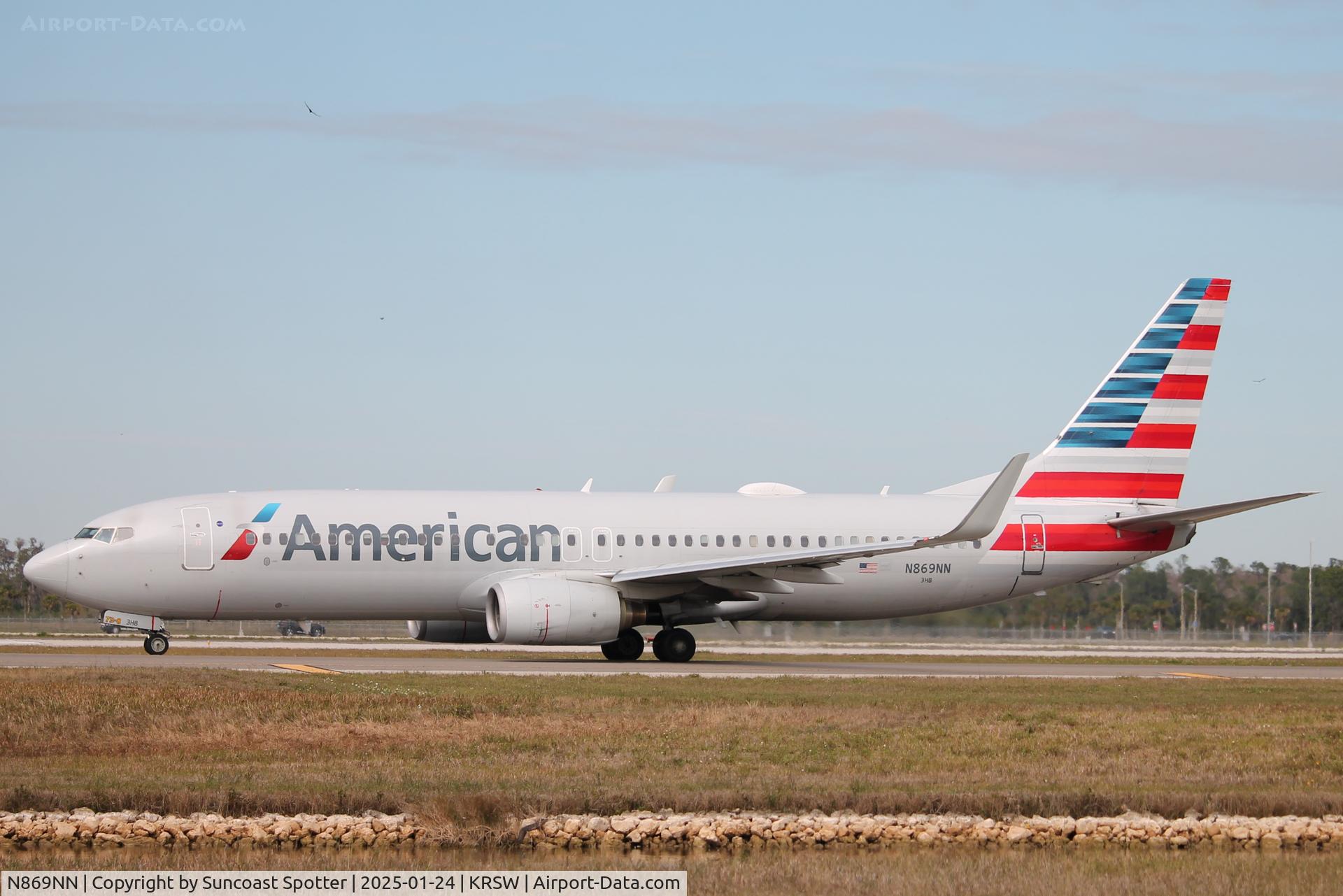 N869NN, 2011 Boeing 737-823 C/N 40764, American Flight 1453 taxis at Southwest Florida International Airport prior to flight to Chicago-O’Hare International Airport