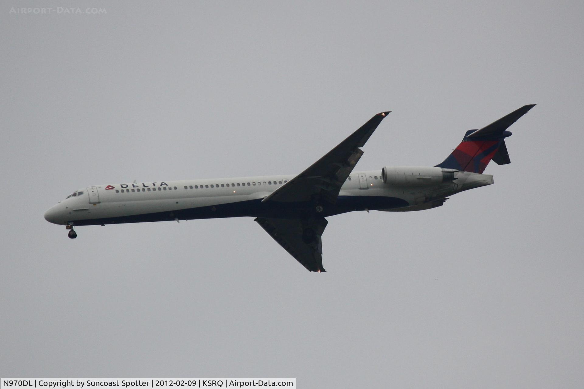 N970DL, 1990 McDonnell Douglas MD-88 C/N 53173, Delta Flight 2298 on approach to Runway 32 at Sarasota-Bradenton International Airport following a flight from Hartsfield-Jackson Atlanta International Airport