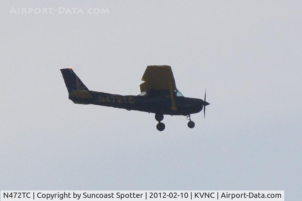 N472TC, 1977 Cessna 152 C/N 15279792, N472TC on approach to Runway 31 at Venice Municpal Airport