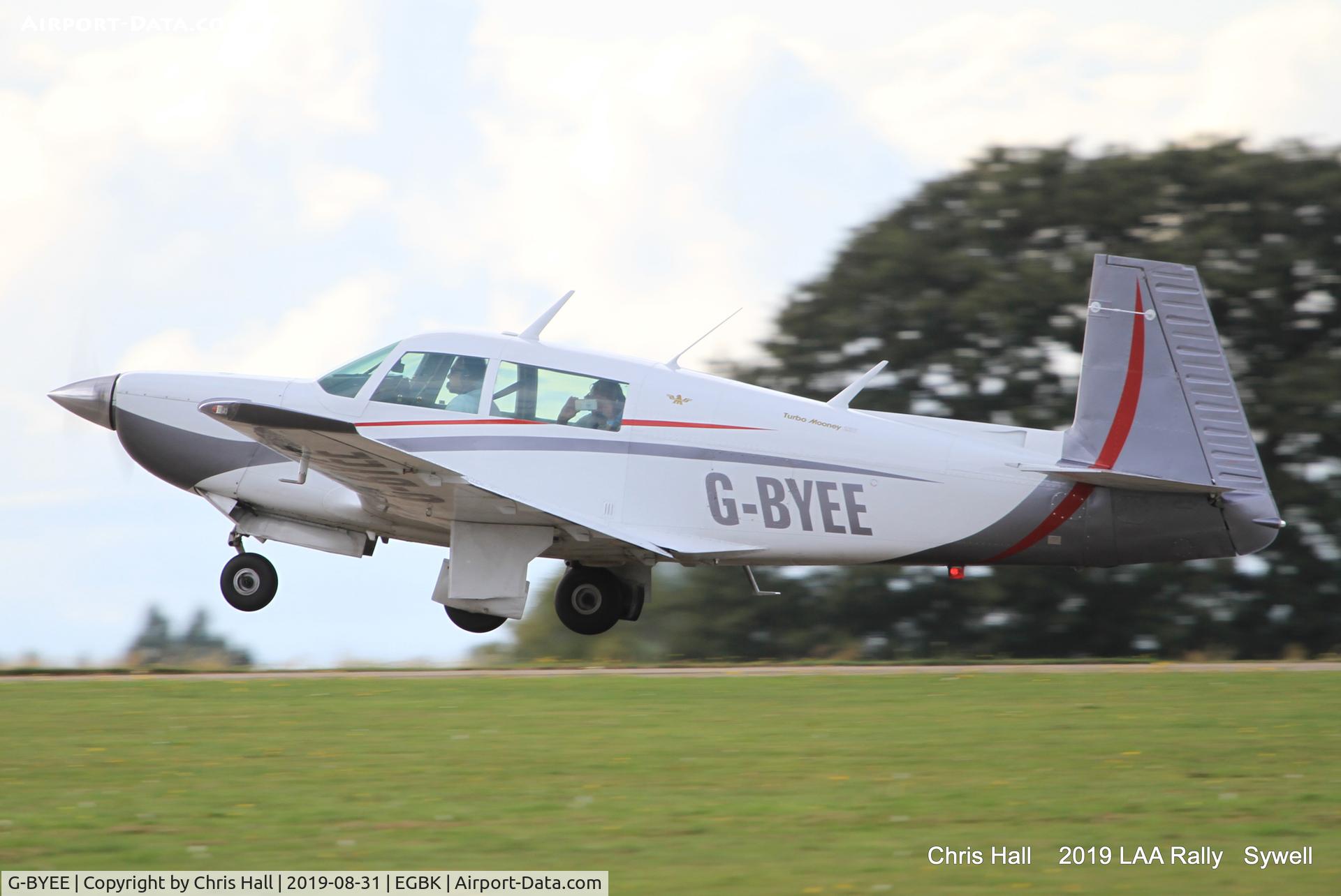 G-BYEE, 1980 Mooney M20K C/N 25-0282, 2019 LAA Rally, Sywell