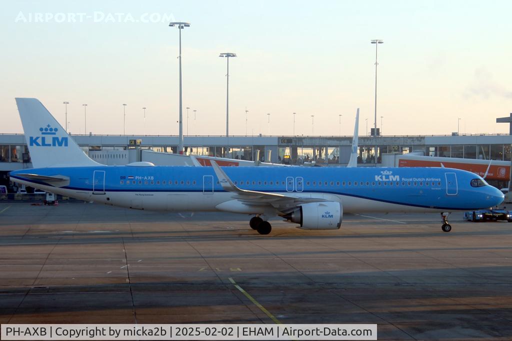 PH-AXB, 2024 Airbus A321-252AX C/N 12144, Taxiing