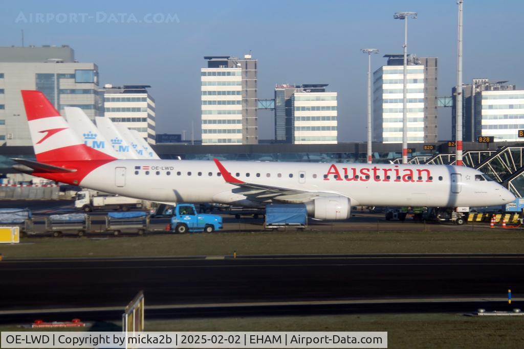 OE-LWD, 2011 Embraer 195LR (ERJ-190-200LR) C/N 19000411, Parked