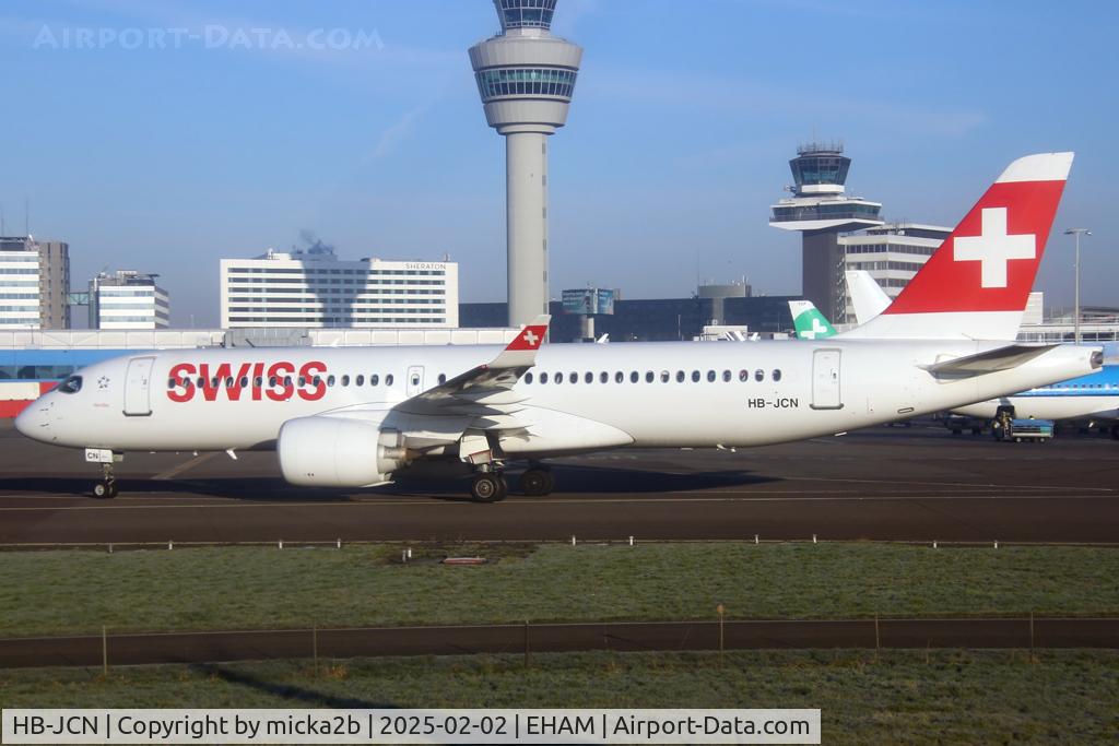 HB-JCN, 2018 Bombardier CSeries CS300 (BD-500-1A11) C/N 55032, Taxiing