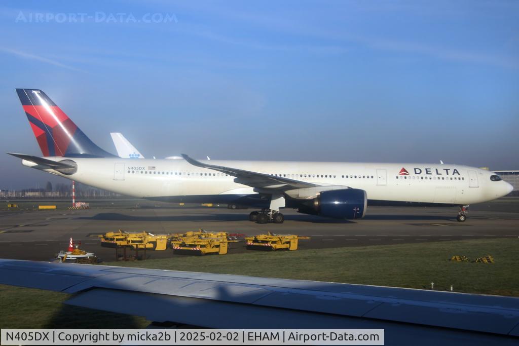 N405DX, 2020 Airbus A330-941N C/N 1949, Taxiing
