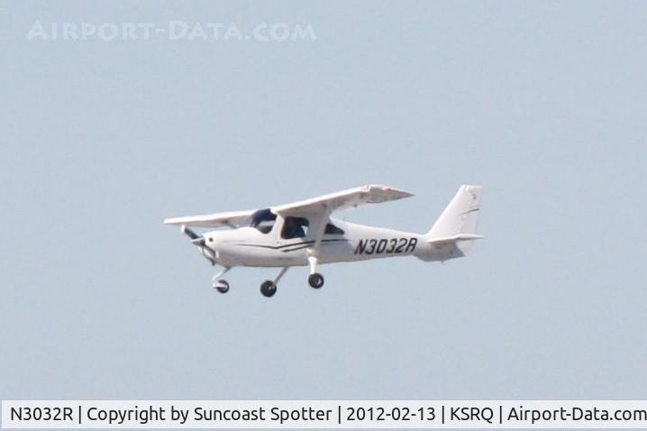 N3032R, Cessna 162 Skycatcher C/N 16200105, N3032R departs Runway 22 at Sarasota-Bradenton International Airport