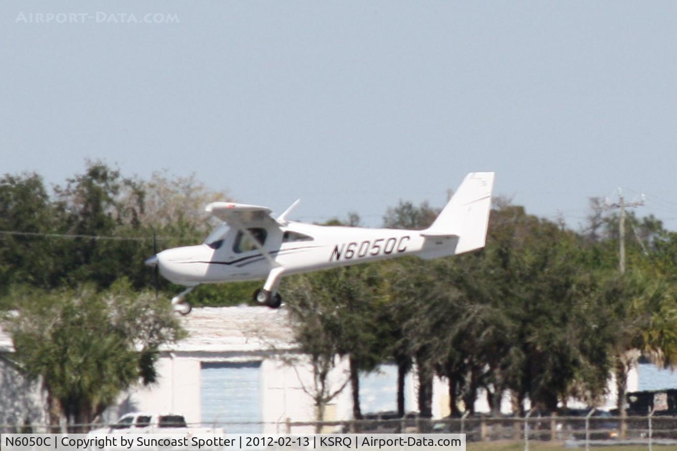 N6050C, Cessna 162 Skycatcher C/N 16200188, N6050C arrives at SRQ