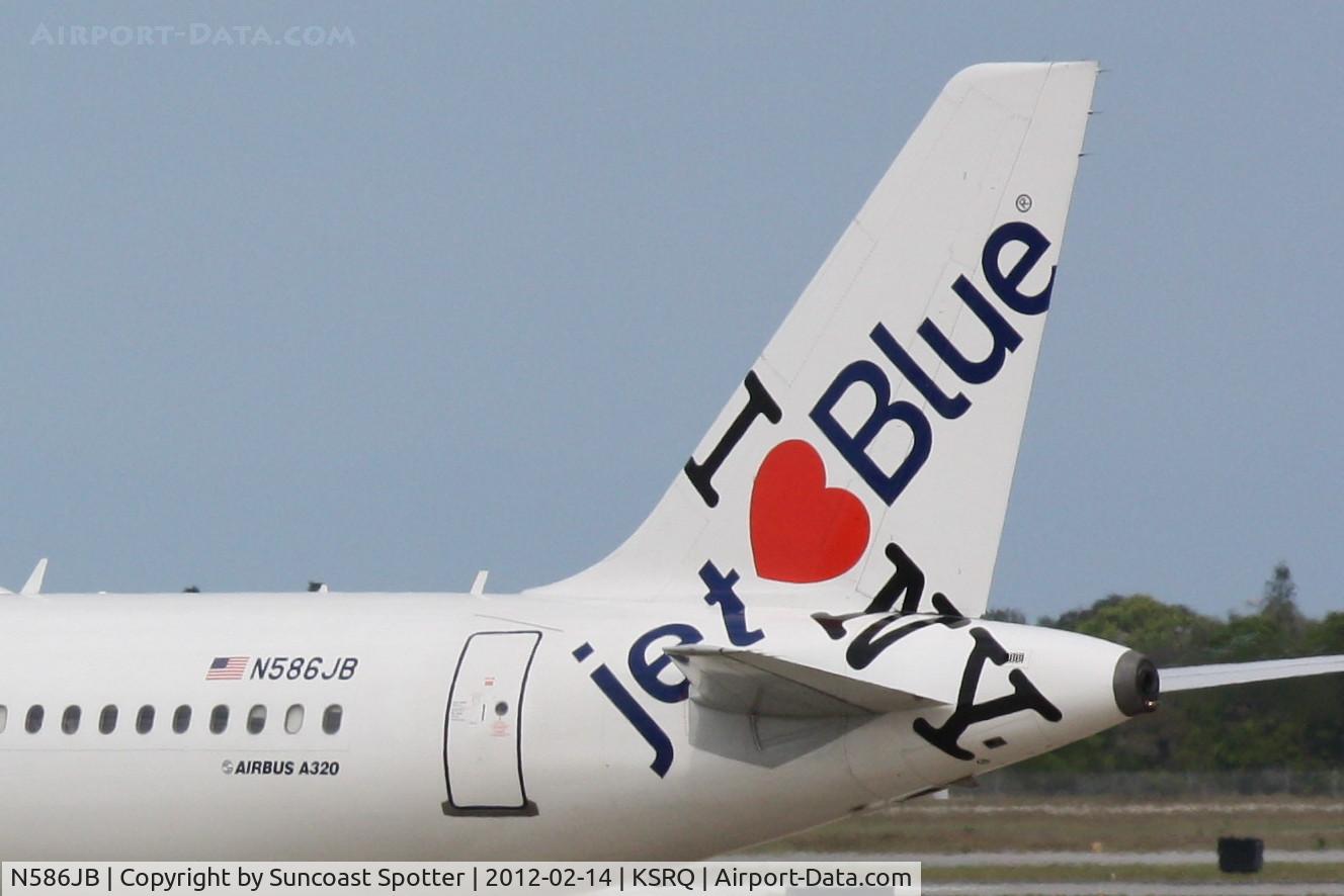 N586JB, 2004 Airbus A320-232 C/N 2160, JetBlue Flight 346 prepares for flight at Sarasota-Bradenton International Airport