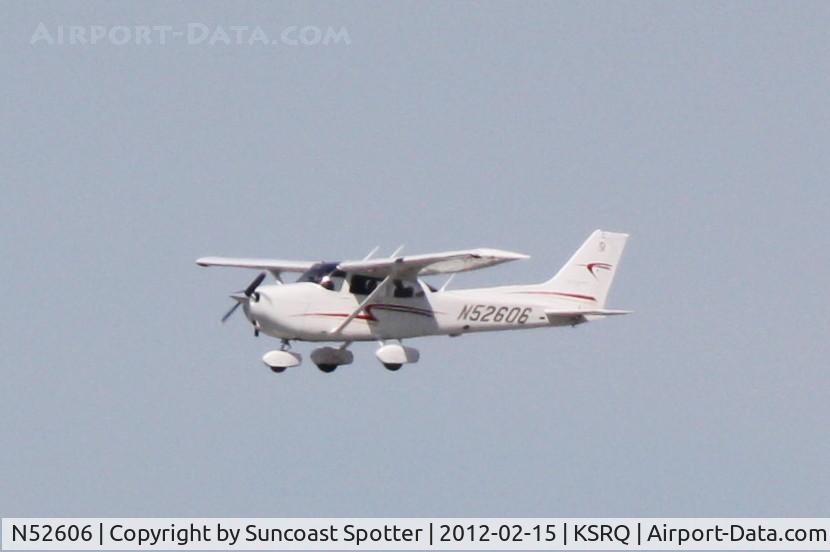 N52606, Cessna 172S C/N 172S10995, N52606 departs Runway 22 at Sarasota-Bradenton International Airport