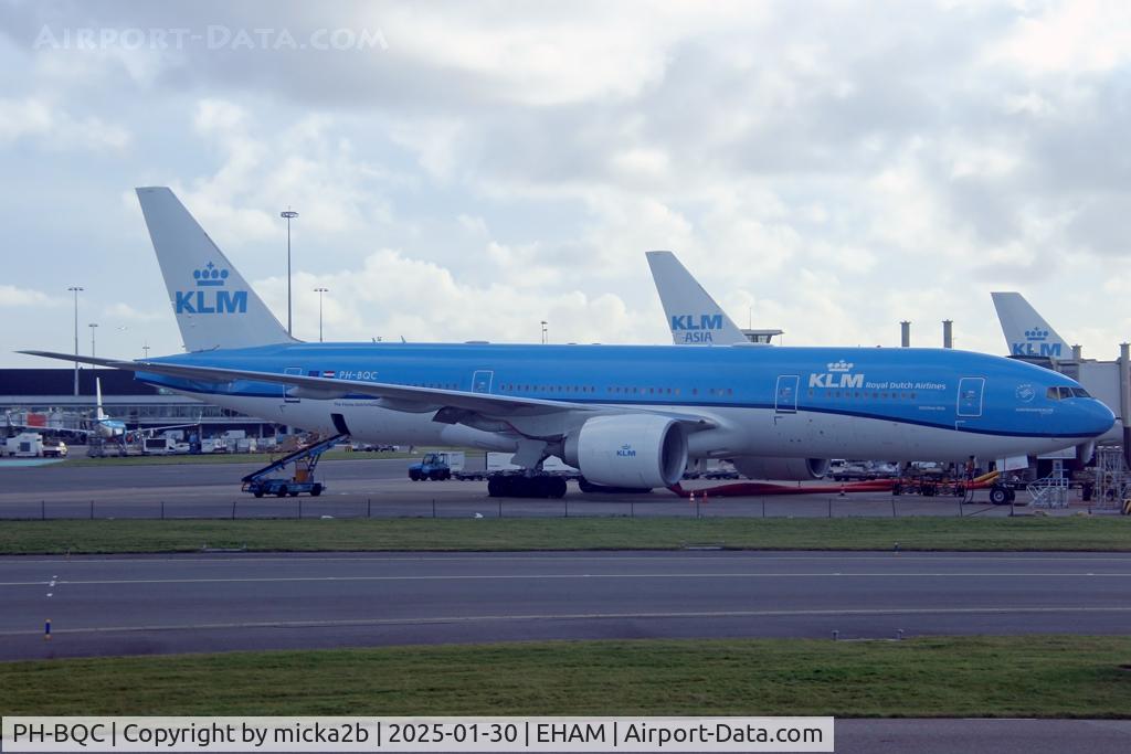 PH-BQC, 2003 Boeing 777-206/ER C/N 29397, Parked