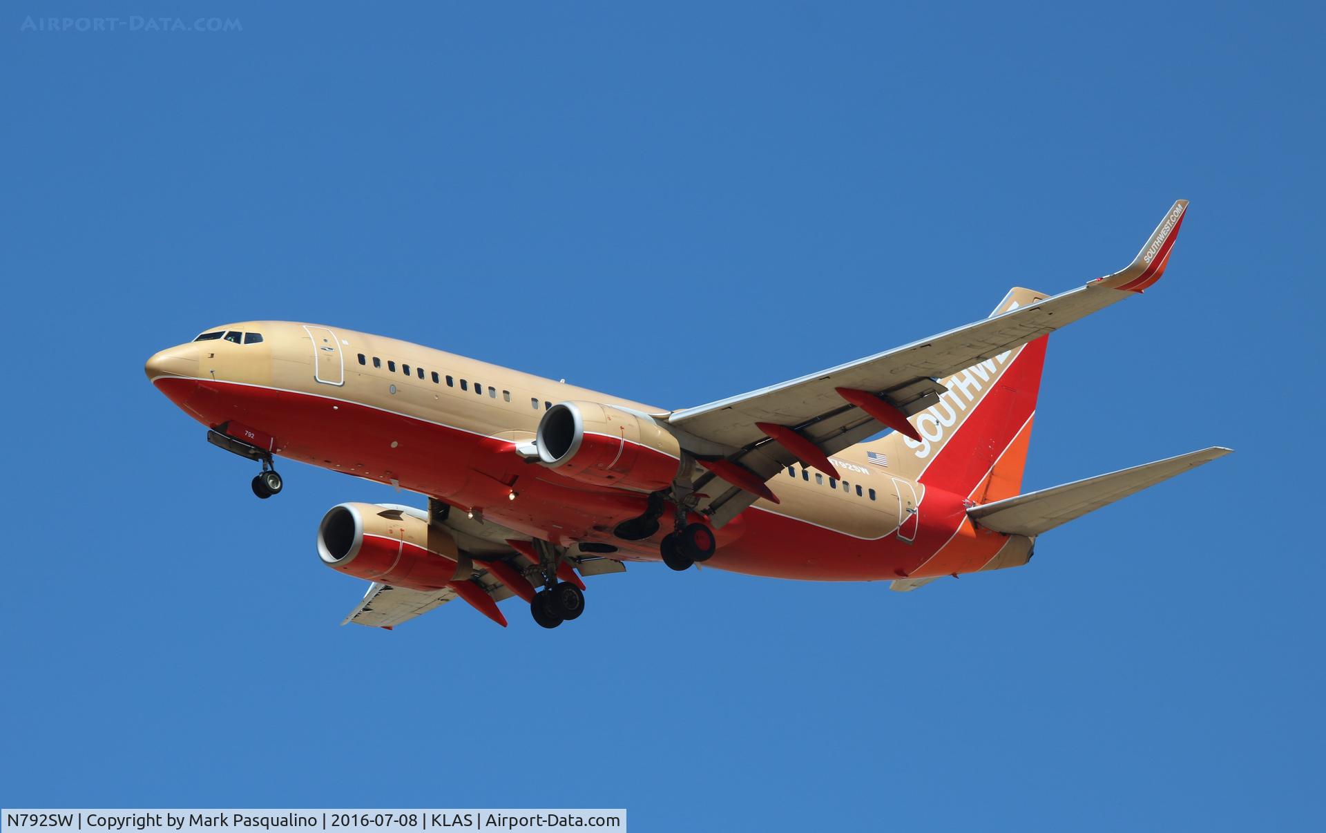 N792SW, 2000 Boeing 737-7H4 C/N 27887, Boeing 737-7H4