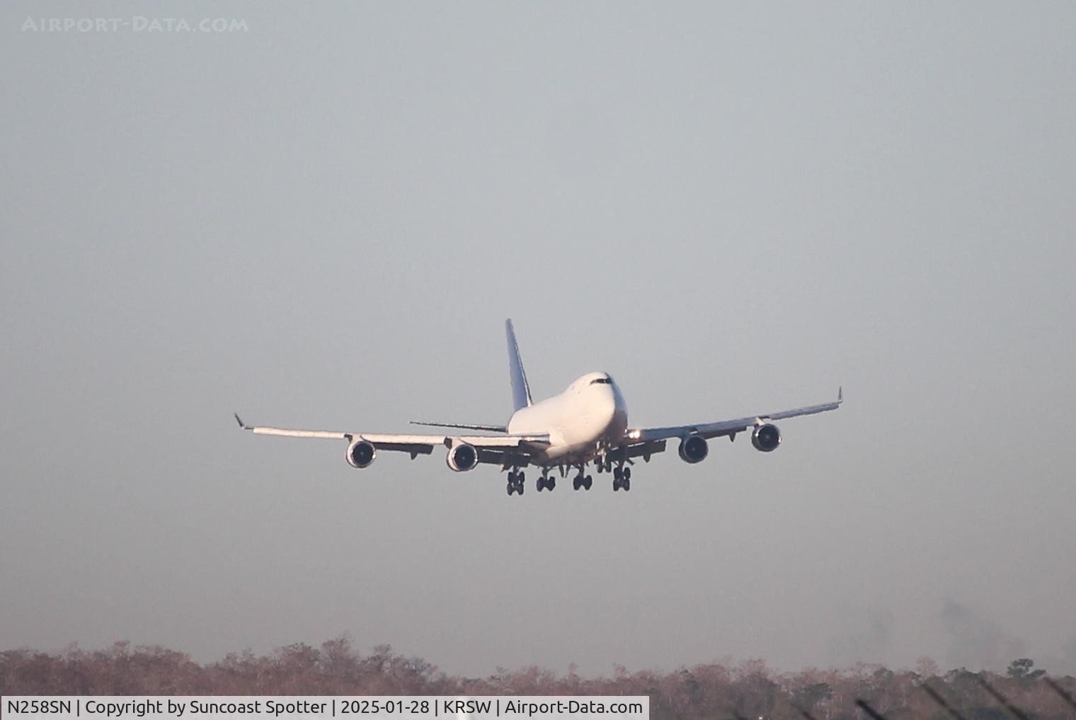 N258SN, 1999 Boeing 747-47UF C/N 29258, Western Global Flight 9258 arrives on Runway 6 at Southwest Florida International Airport following flight from Chicago-O’Hare International Airport