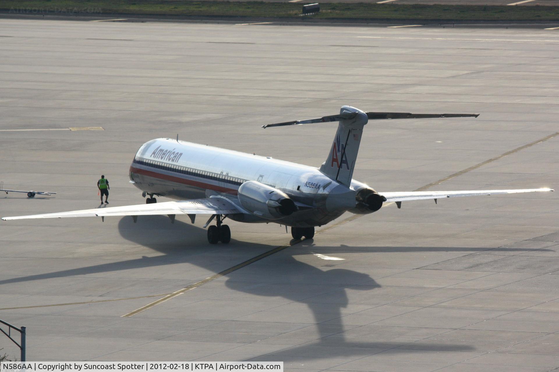 N586AA, 1991 McDonnell Douglas MD-82 (DC-9-82) C/N 53249, American Flight 1667 prepares for flight at Tampa International Airport prior to a flight to Dallas/Fort Worth International Airport