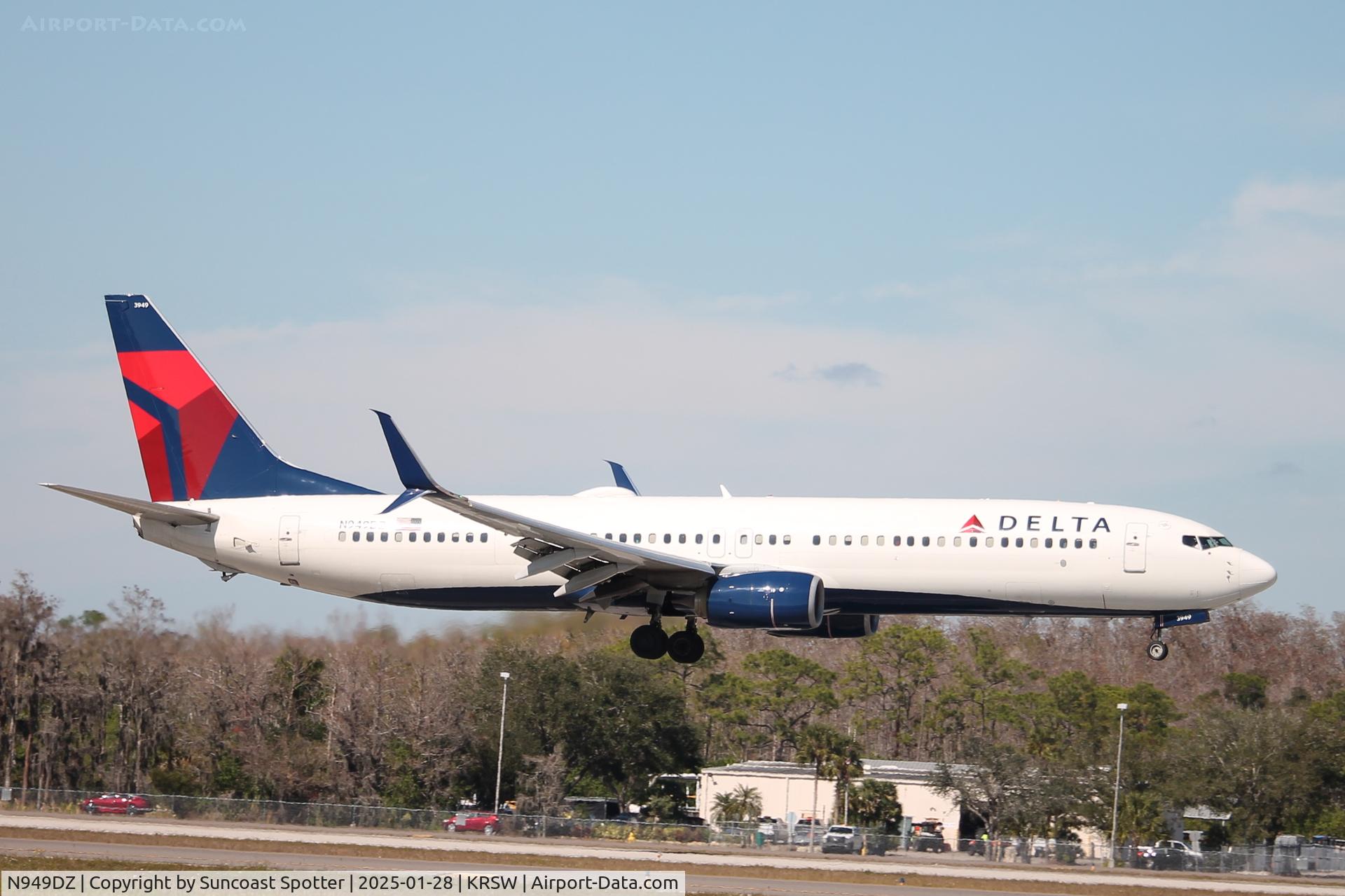 N949DZ, 2013 Boeing 737-9GP(ER) C/N 38732, Delta Flight 1153 arrives on Runway 6 at Southwest Florida International Airport following flight from Hartsfield-Jackson Atlanta International Airport