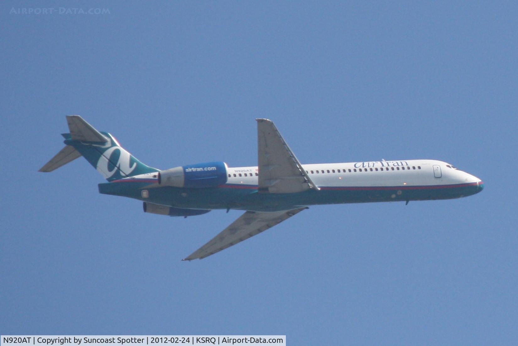N920AT, 2000 Boeing 717-200 C/N 55083, AirTran Flight 1229 departs Runway 14 at Sarasota-Bradenton International Airport enroute to Indianapolis International Airport