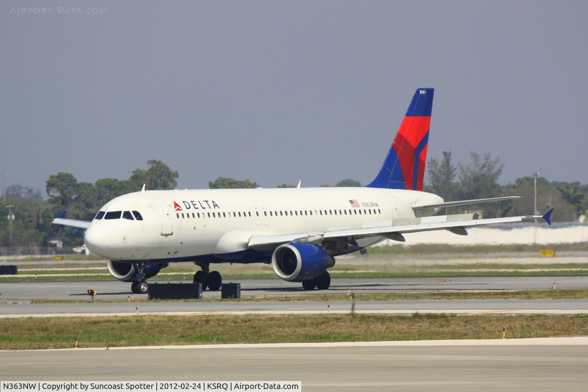 N363NW, 1998 Airbus A320-212 C/N 0923, Delta Flight 1146 arrives on Runway 14 at Sarasota-Bradenton International Airport following a flight from Detroit Metro/Wayne County International Airport