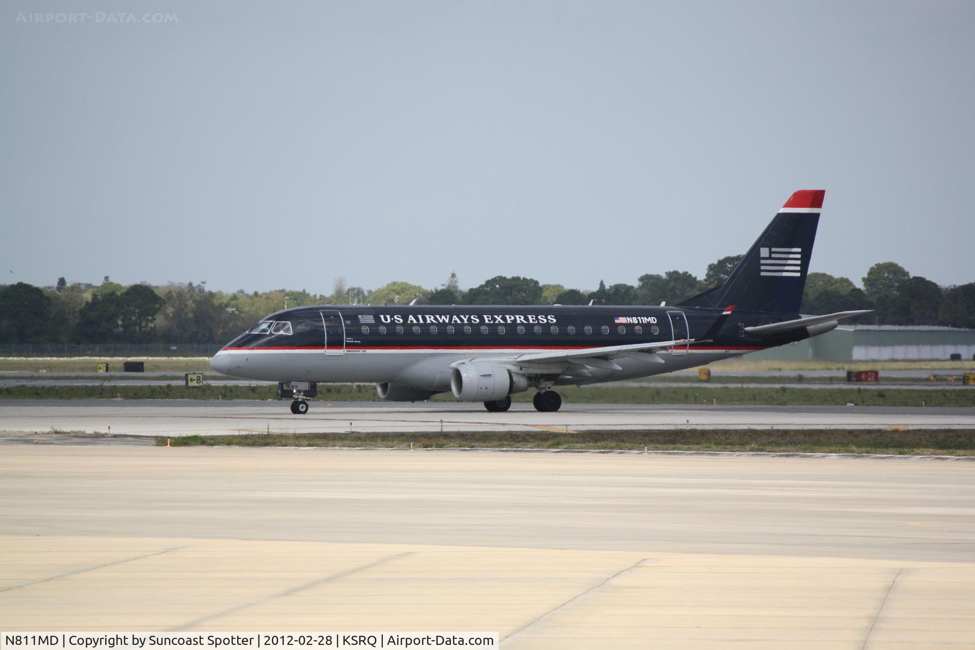 N811MD, 2004 Embraer 170SU (ERJ-170-100SU) C/N 17000028, Republic/US Air Flight 3399 arrives on Runway 14 at Sarasota-Bradenton International Airport following a flight from Reagan National Airport