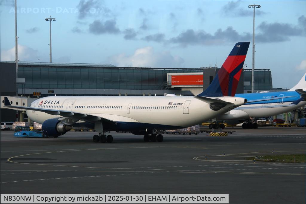 N830NW, 2016 Airbus A330-302 C/N 1769, Parked