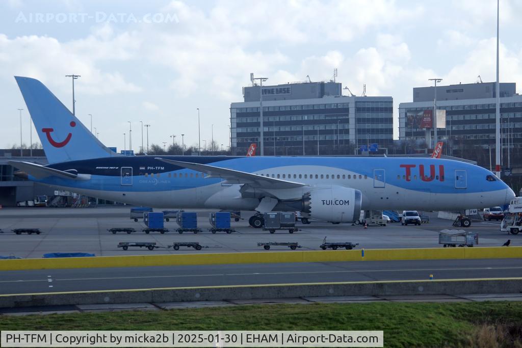 PH-TFM, 2015 Boeing 787-8 Dreamliner Dreamliner C/N 36429, Parked