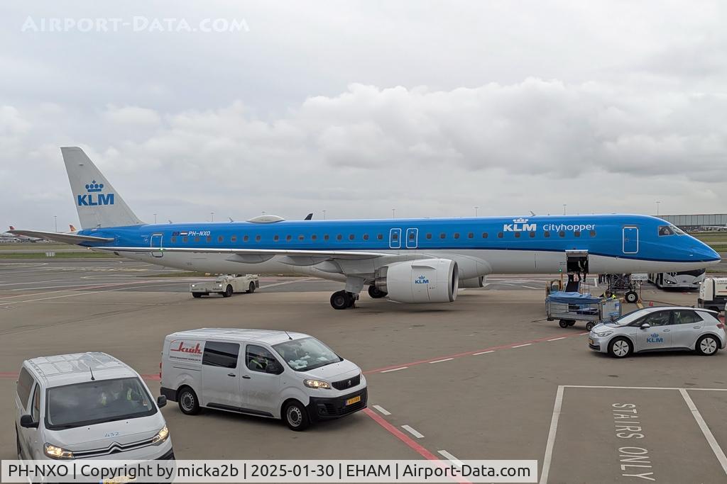 PH-NXO, 2023 Embraer E195-E2 C/N 19020085, Parked