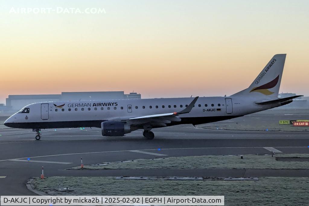 D-AKJC, 2008 Embraer 190LR (ERJ-190-100LR) C/N 189, Taxiing
