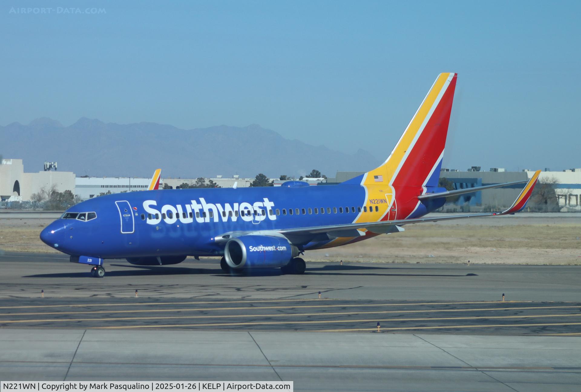 N221WN, 2005 Boeing 737-7H4 C/N 34259, Boeing 737-7H4