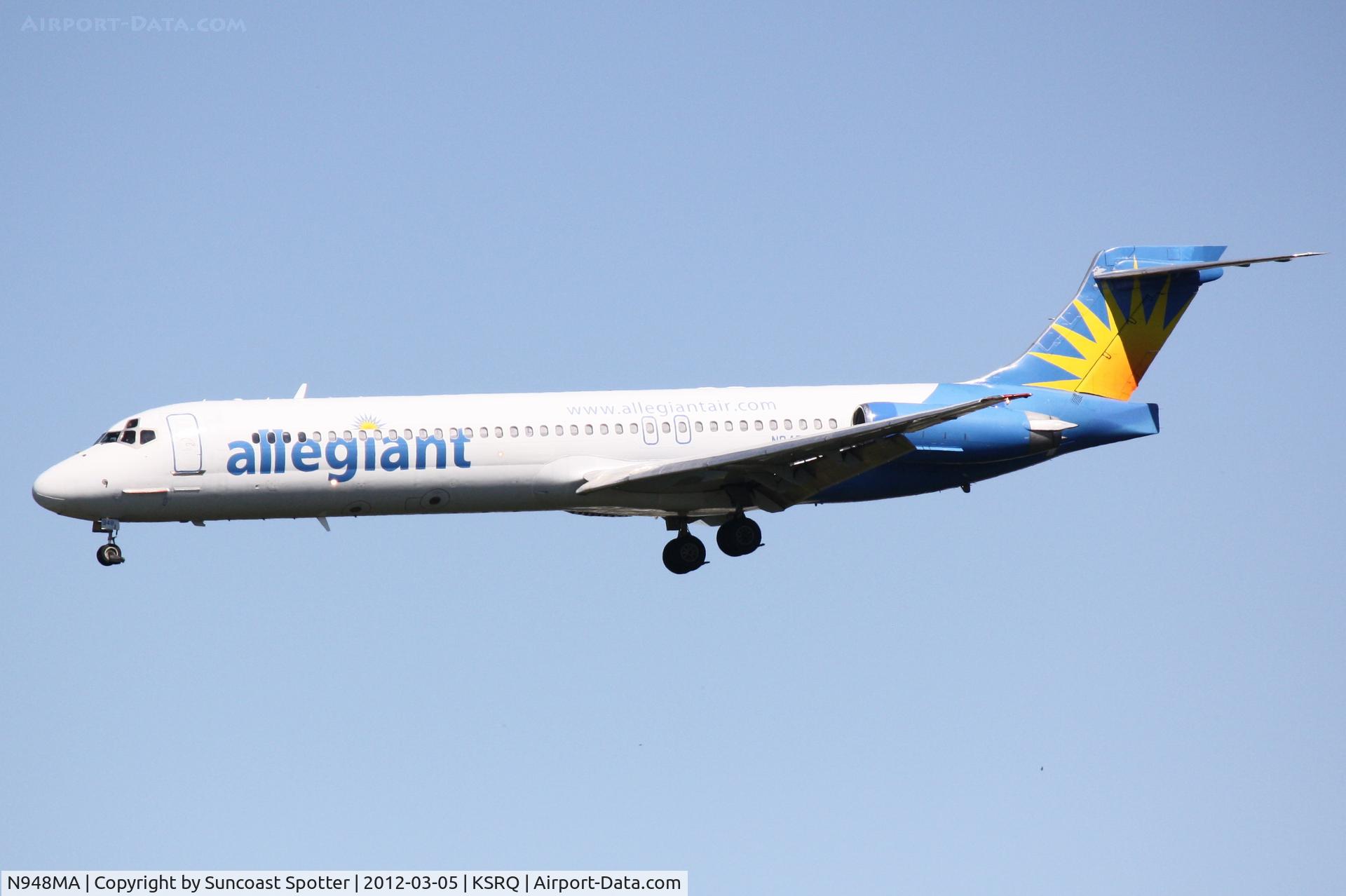 N948MA, 1989 McDonnell Douglas DC-9-87 C/N 49778, Allegiant Flight 7052 (N948MA) on approach to Runway 32 at Sarasota-Bradenton International Airport following a flight from Orlando-Sanford International Airport