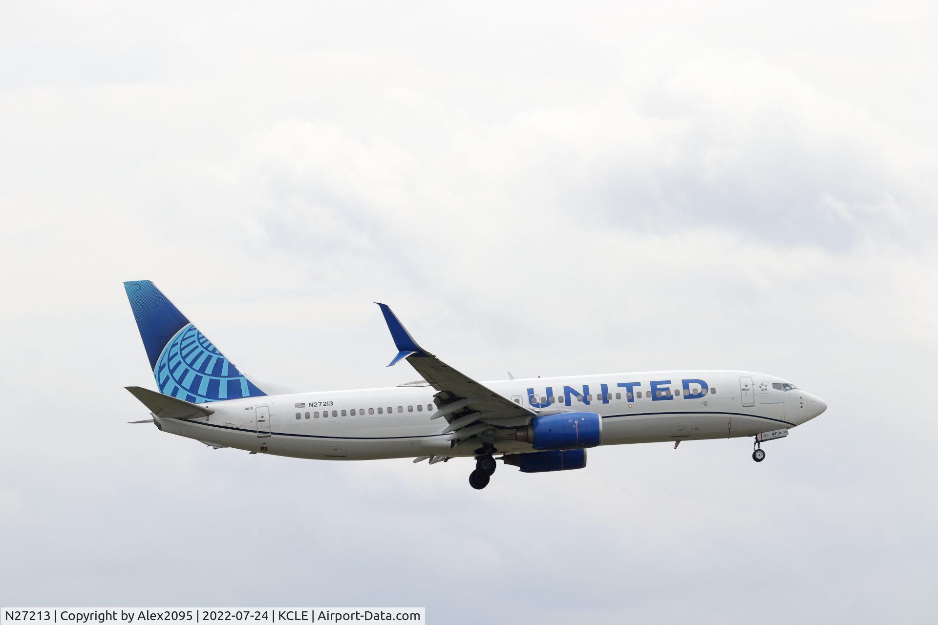 N27213, 1998 Boeing 737-824 C/N 28773, United #1248 KDEN-KCLE
