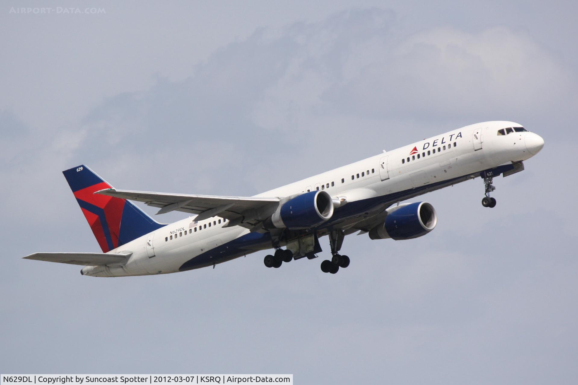 N629DL, 1987 Boeing 757-232 C/N 22919, Delta Flight 1953 departs Runway 14 at Sarasota-Bradenton International Airport enroute to Hartsfield-Jackson Atlanta International Airport