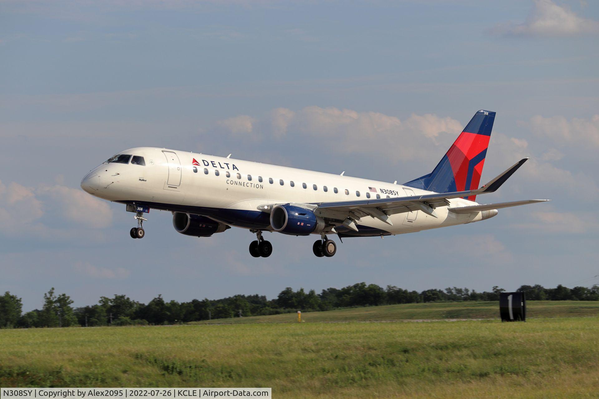 N308SY, Embraer ERJ-175LR (ERJ-170-200 LR) C/N 17000872, Delta Connection #3777 KMSP-KCLE