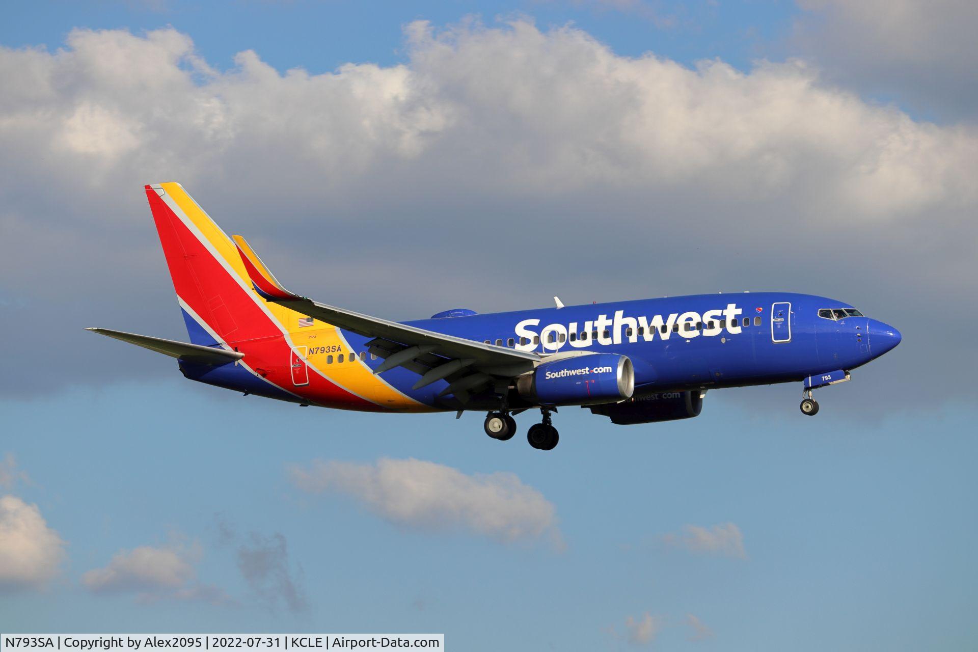 N793SA, 2001 Boeing 737-7H4 C/N 27888, Southwest #1695 KMDW-KCLE