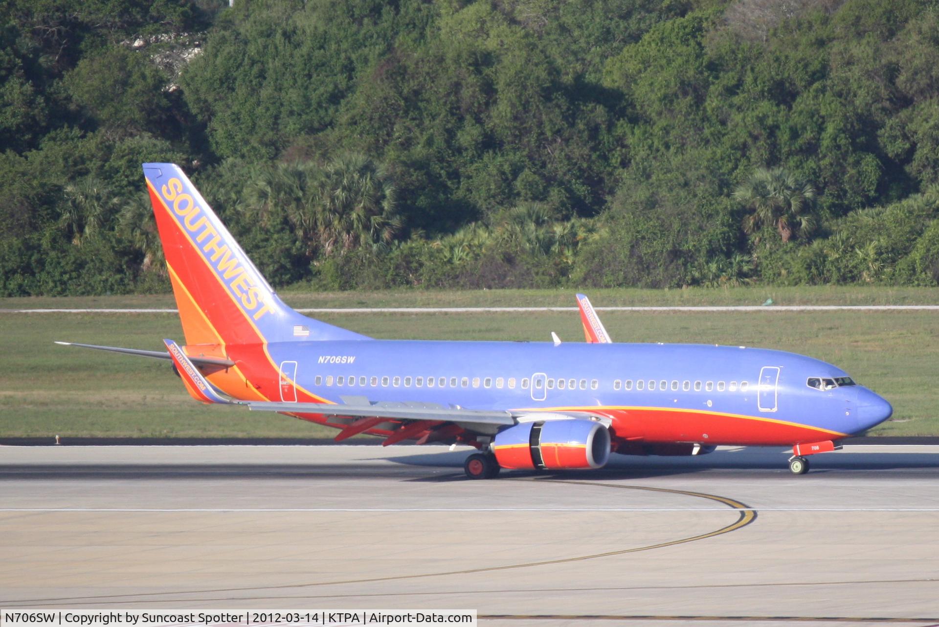 N706SW, 1998 Boeing 737-7H4 C/N 27840, Southwest Flight 3061 arrives on Runway 1L at Tampa International Airport following a flight from Columbus International Airport