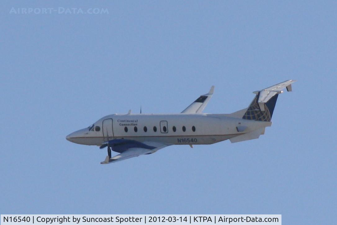 N16540, 1995 Beech 1900D C/N UE-172, Silver Flight 4020 departs Runway 1R at Tampa International Airport enroute to Key West International Airport
