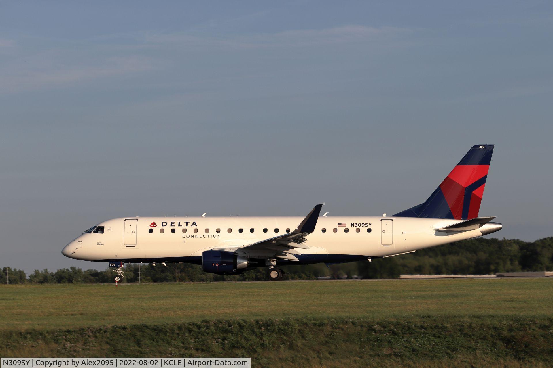N309SY, 2022 Embraer ERJ-175LR (ERJ-170-200 LR) C/N 17000912, Delta Connection #3777 KCLE-KMSP