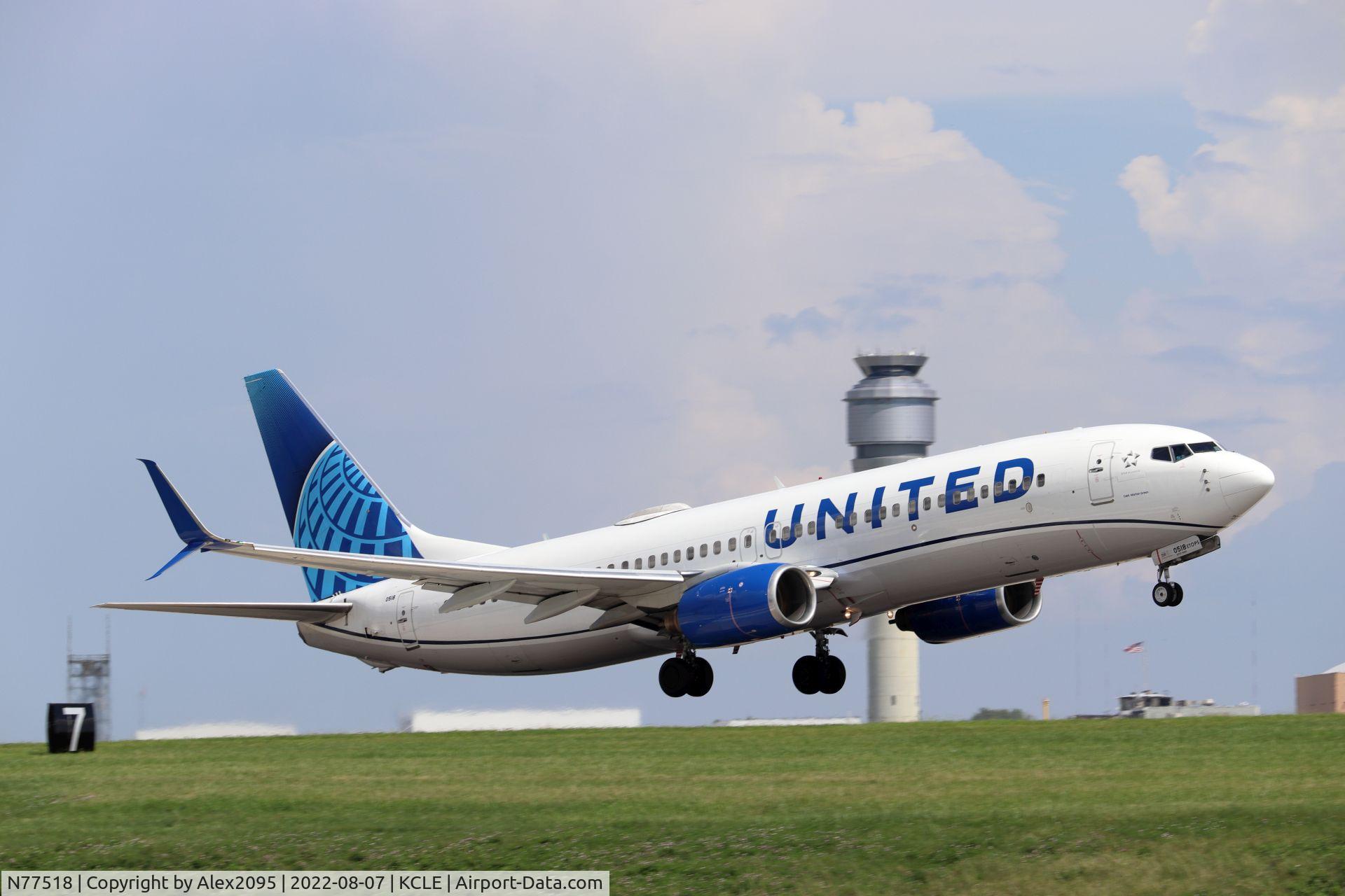 N77518, 2008 Boeing 737-824 C/N 31605, United #741 KCLE-KIAD